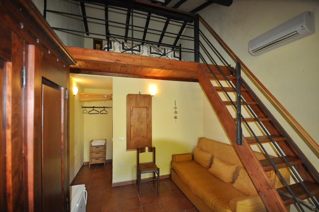 Вилла Agriturismo Il Cerrosughero Скарлино Номер фото