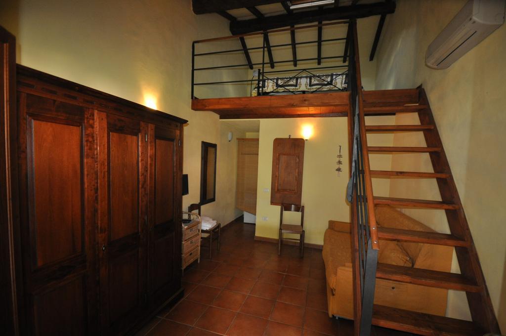 Вилла Agriturismo Il Cerrosughero Скарлино Номер фото