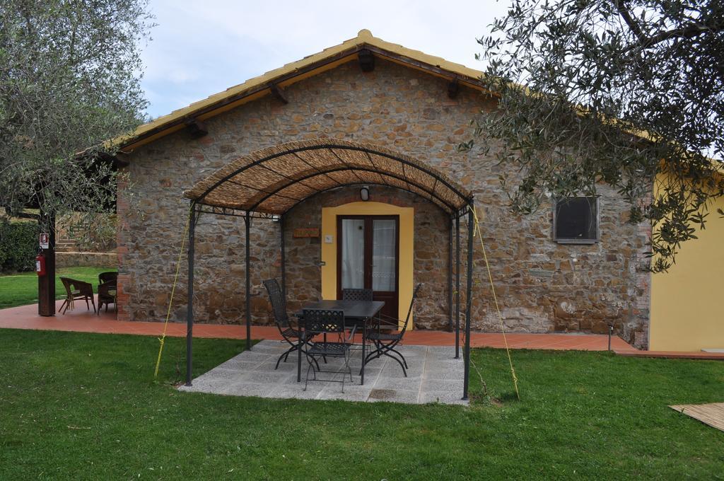 Вилла Agriturismo Il Cerrosughero Скарлино Номер фото